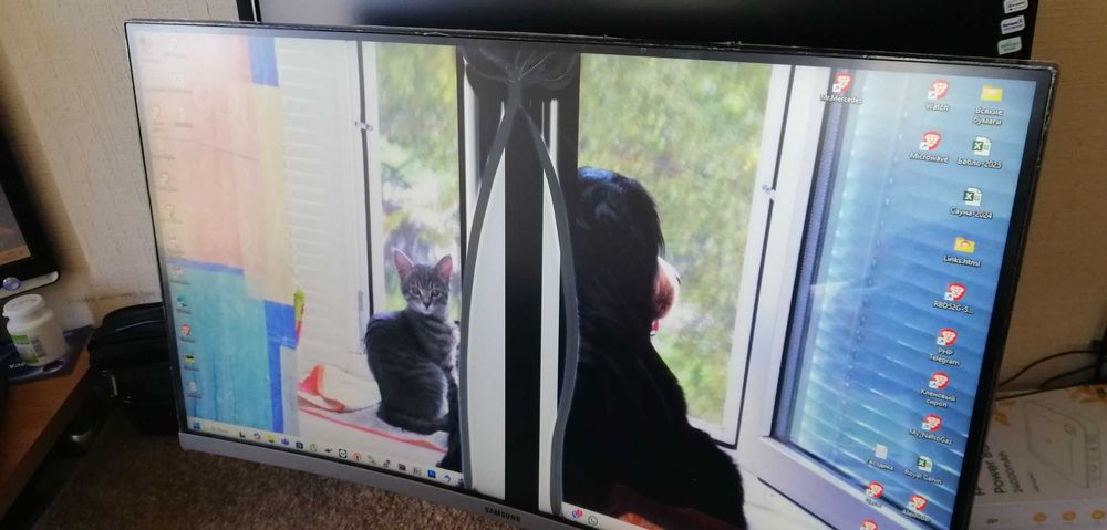 Продам не робочий монітор 27" Samsung Curved C27R500 1500 грн