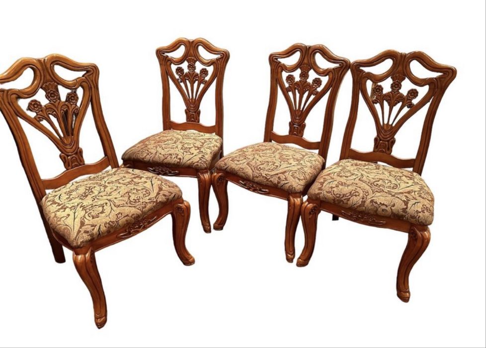 Стілець з масиву дуба,стан ідеальний