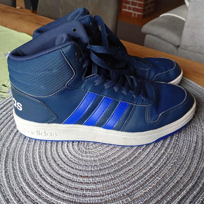 Buty Adidas Hoops 2.0 
Buty damskie za kostkę sznurowane rozm. UK 6 1/