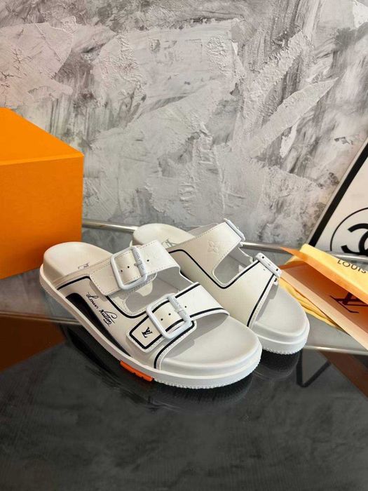 Louis Vuitton Buty, sandaly klapki, skora 180218