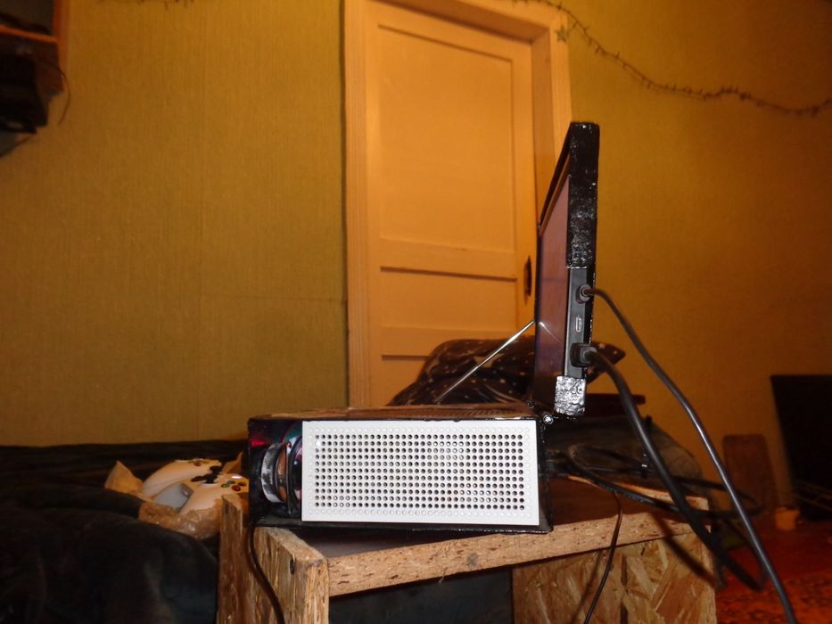 Продам Xbox series s в портативному виконанні