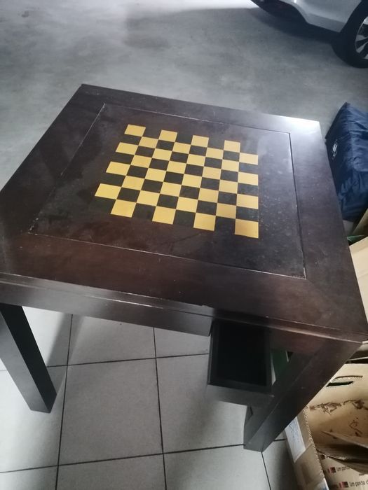 Mesa de jogos, xadrez, damas, cartas