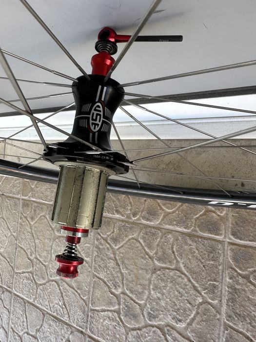 Bicicleta de estrada - Rodas de estrada em carbono