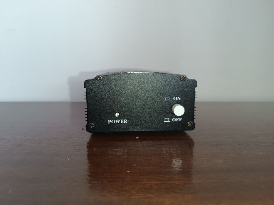 Fonte de alimentação externa  "Phantom Power" 48V