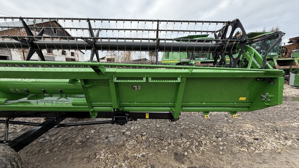 Жниварка John Deere 625R