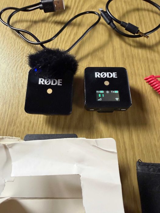 Петличний мікрофон Rode Wireless Go