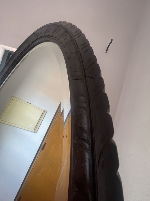 Espelho grande antigo.