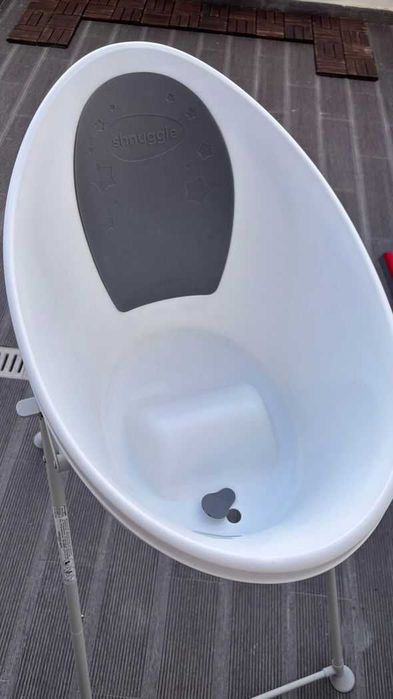 Banheira Ergonómica para bebé Shnuggle com suporte