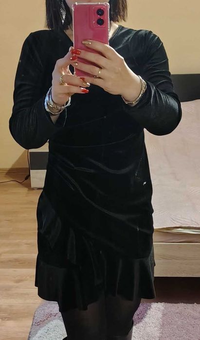 Sukienka z weluru z marszczeniem i falbanką, S/M