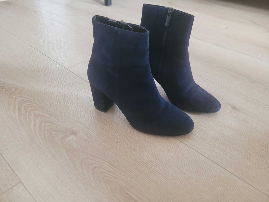 Botki zamszowe granatowe