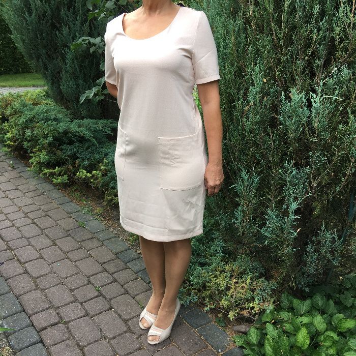 elegancka sukienka pudrowy róż