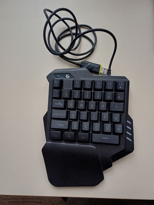 Ігрова USB-клавіатура для телефону