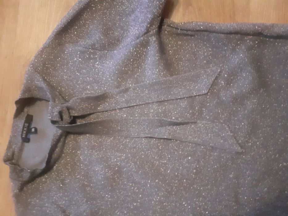 Bluzka nikkie srebrna wiązanie tanio