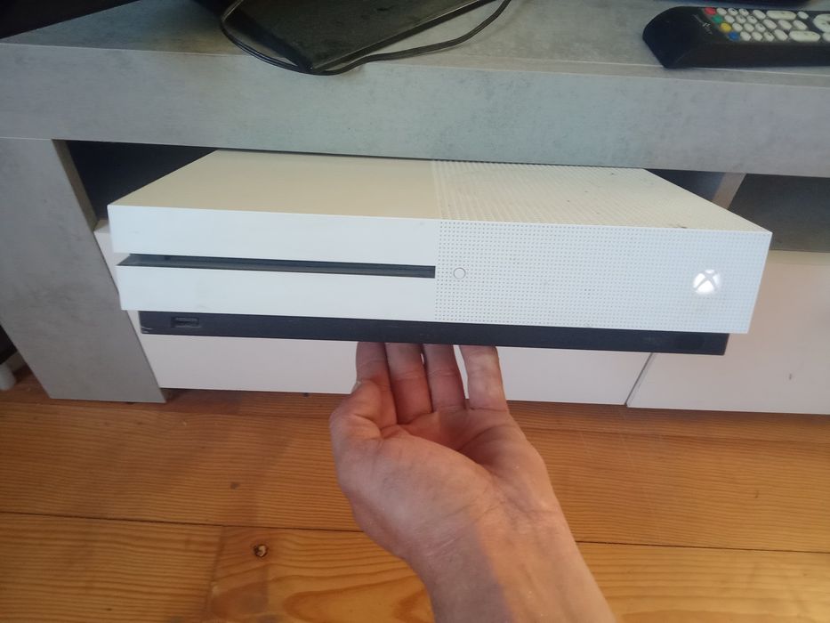 Xbox One s como nova