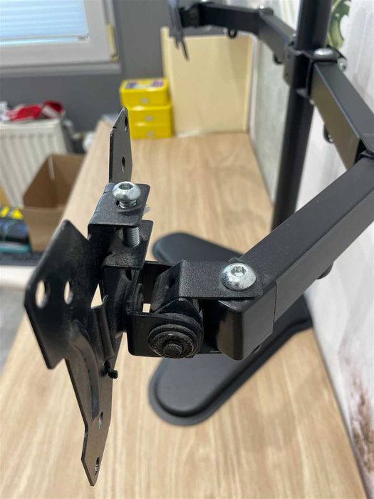 Stojak z uchwytami na dwa monitory 17-27"