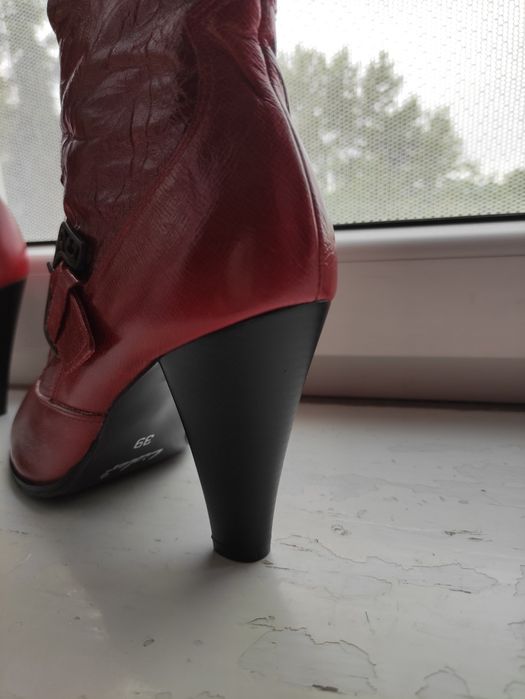Чоботи жіночі шкіряні Лідер