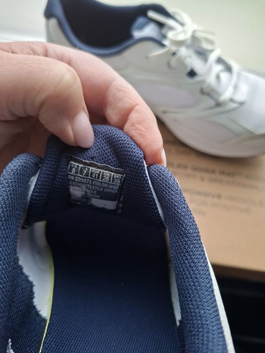 Фірмові кросівки Skechers 41 розмір