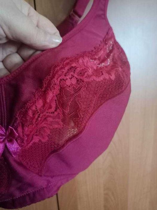 Продаю бюстгалтер, 90Н