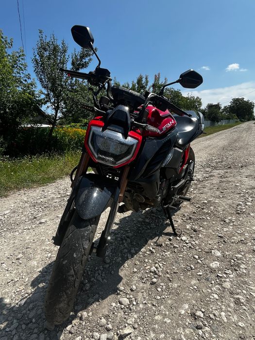 Мотоцикл ліфан KPS 200
