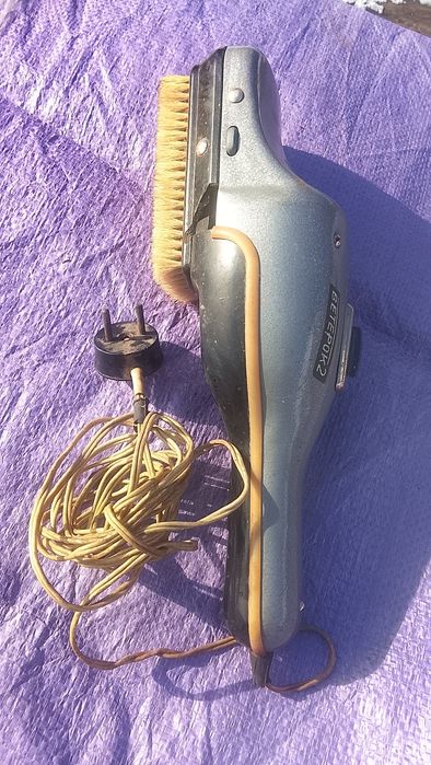 Продам електро щітку.