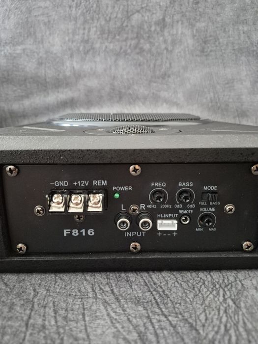 Продам новий автомобільний сабвуфер 8" 300W