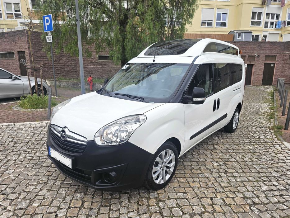 COMBO 1.6 D Com Rampa Para Cadeira Rodas / Mobilidade Reduzida