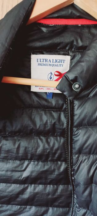 Czarna pikowana wiosenna kurtka