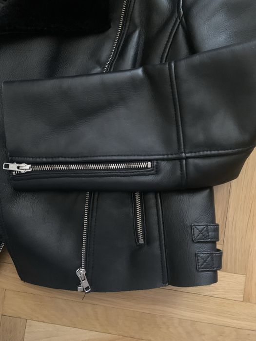 Шкіряна куртка - косуха NafNaf , розмір 40(L), підійде на М.