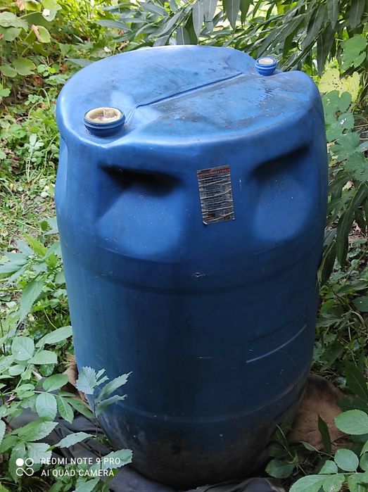 Продам бочку пластмассовую толстостенную
