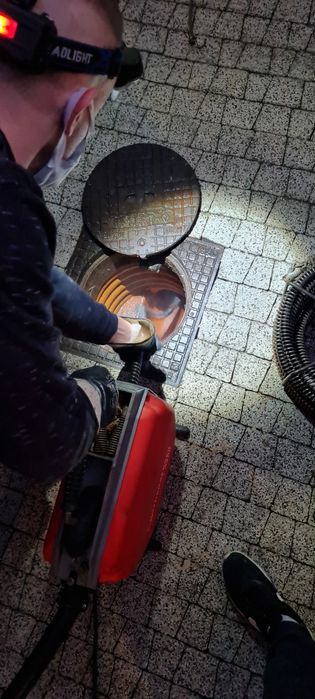 Hydraulik Udrażnianie Rur przepychanie Rur Kanalizacij Kamera TV Wuko