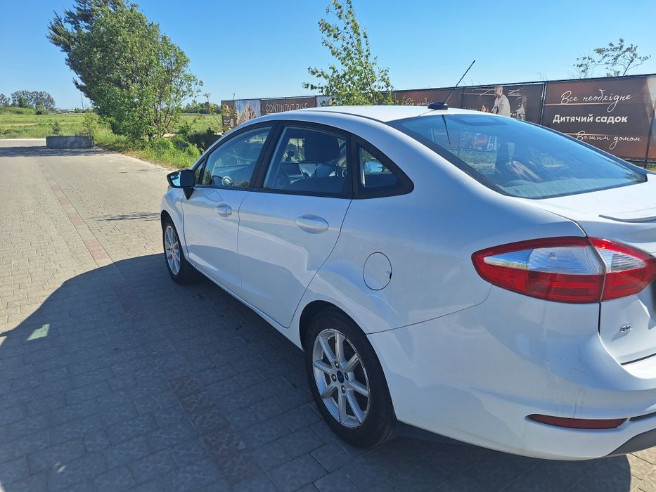 Ford Fiesta 2019 VIN 3FADP4BJ9KM149670 фото оголошення 3 з 11