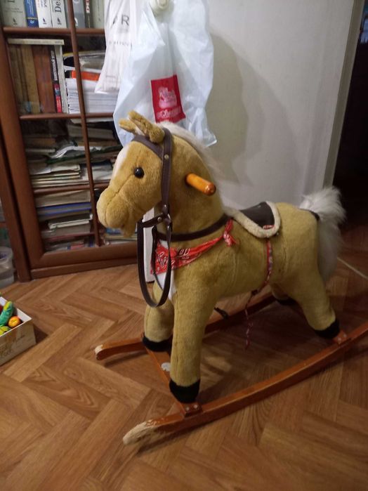 Коник гойдалка дитяча