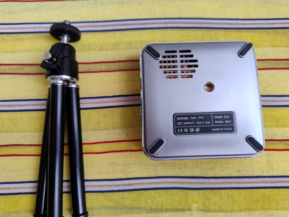 міні-проектор в ЧУДОВОМУ стані