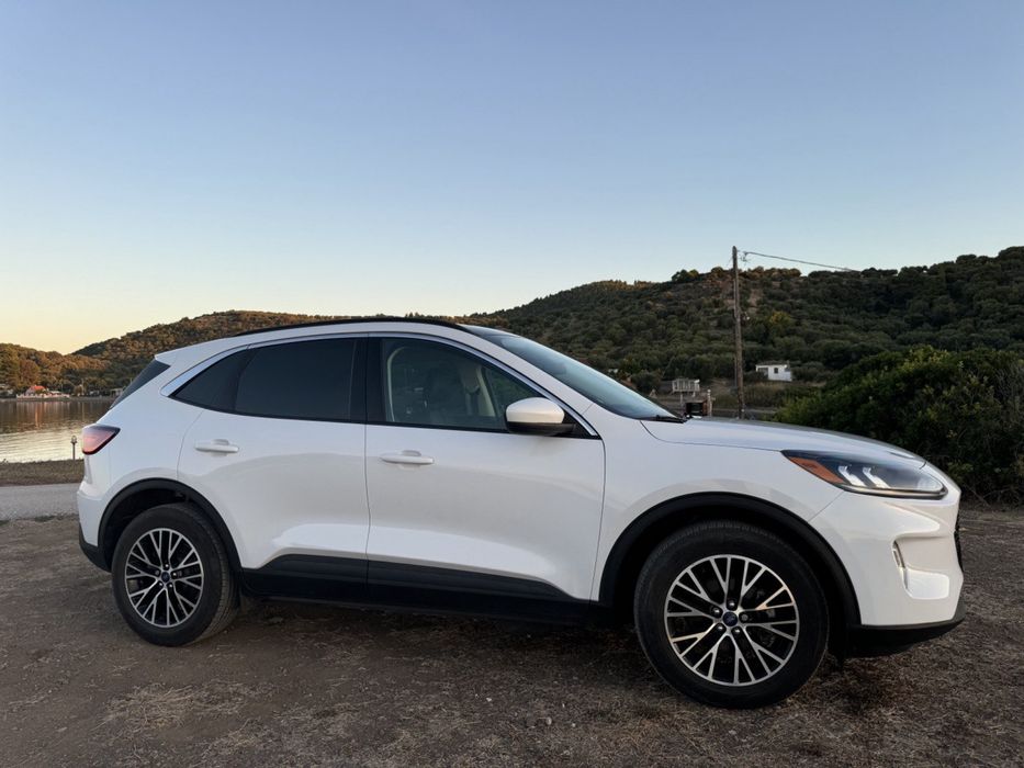 Ford Escape плагін гібрид