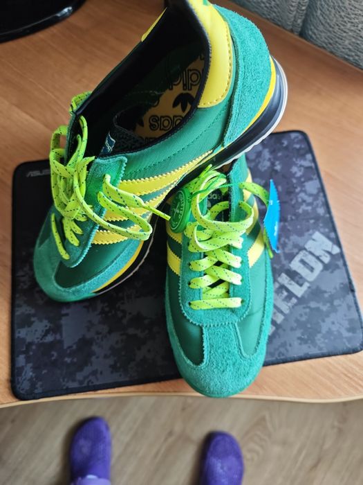 Продам кросівки Adidas SL72,чоловічі.