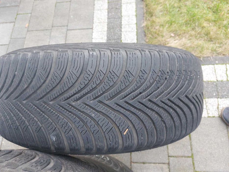 Sprzeda tanio komplet 4 szt.  opon zimowych Michelin Alpin 5 215x60x16