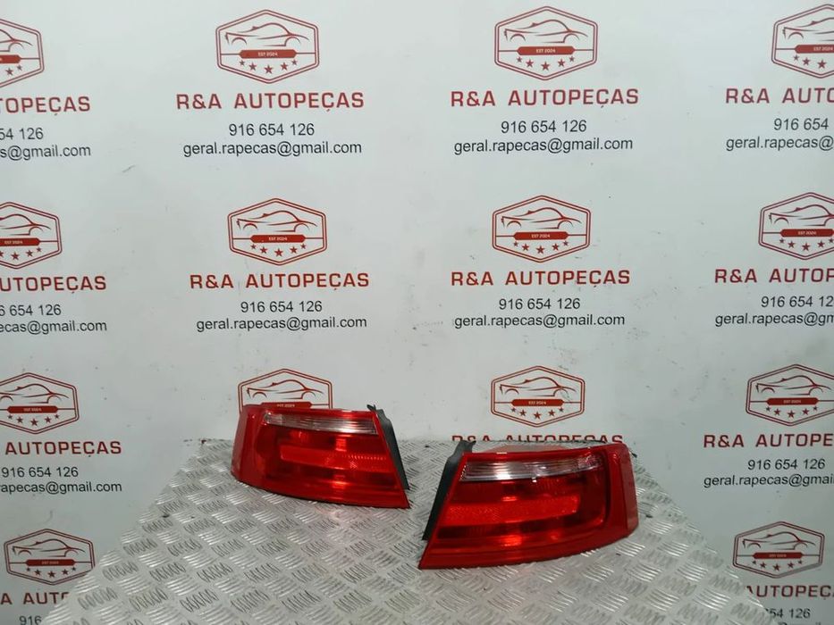 Farolins Direito Audi A5 8T0945095 8T0945096 Original