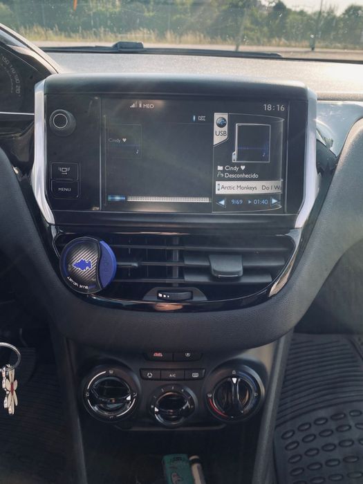 PEUGEOT 208 de 2012 — photo 4