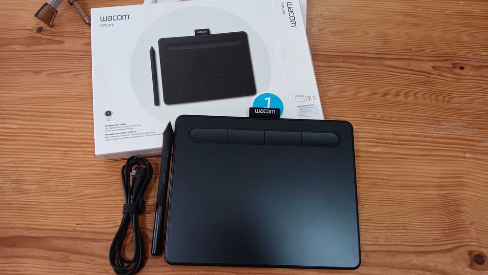 Wacom Intuos Digital Drawing Tablet (Free Shipping)64740796608513120