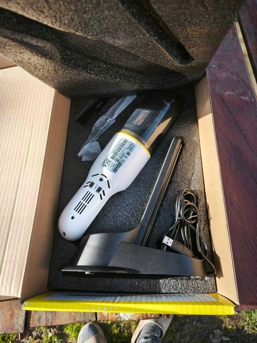 Пилосос для машини