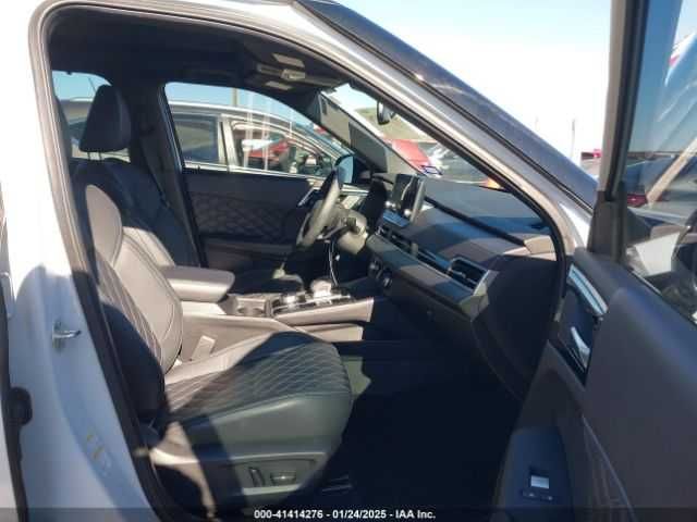 Mitsubishi Outlander SEL 2023_