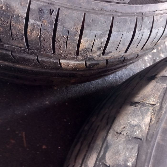 Jantes 17 Nissan Juke dois pneus bons