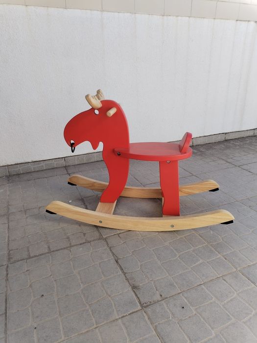 Vendo baloiço rena de madeira