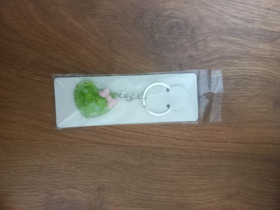 Брелок сердечко зелене