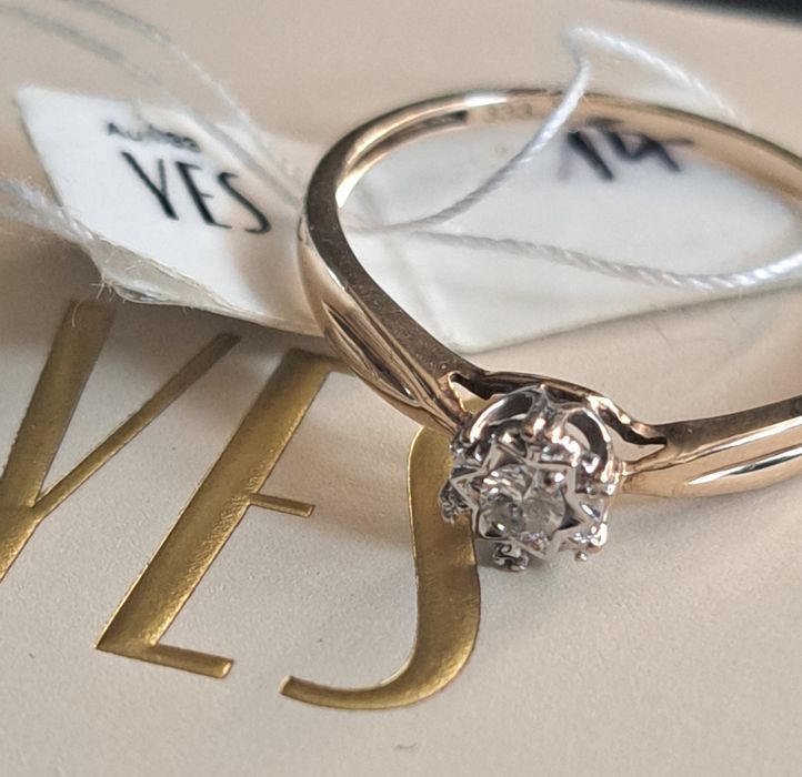 Złoty pierscionek z diamentem Yes 333 nowy z metką