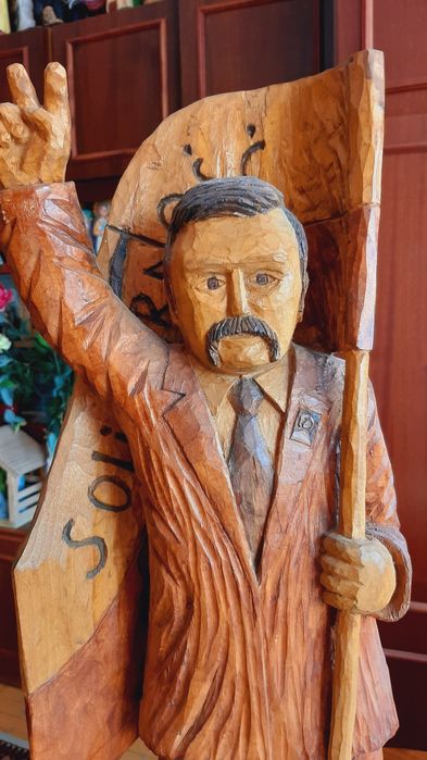Rzeźba ludowa Lech Wałęsa Solidarność