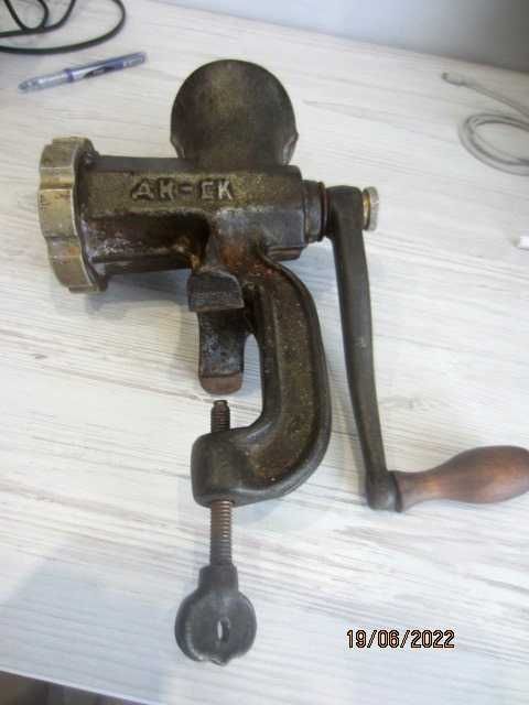 Мясорубка Большевик СССР