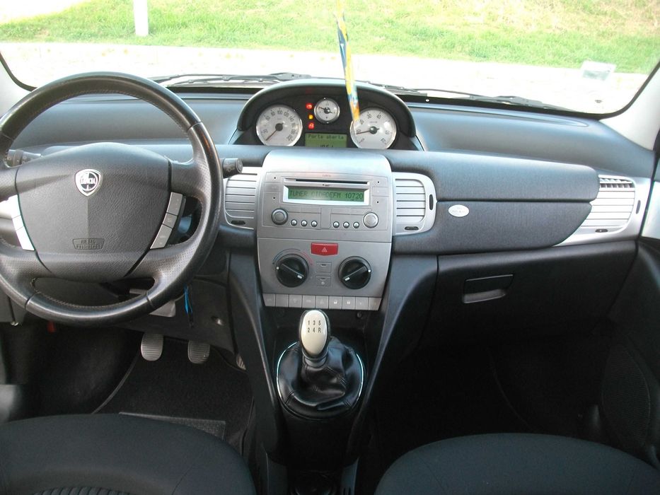 Lancia Ypsilon 1.2  de 2010 Impecável