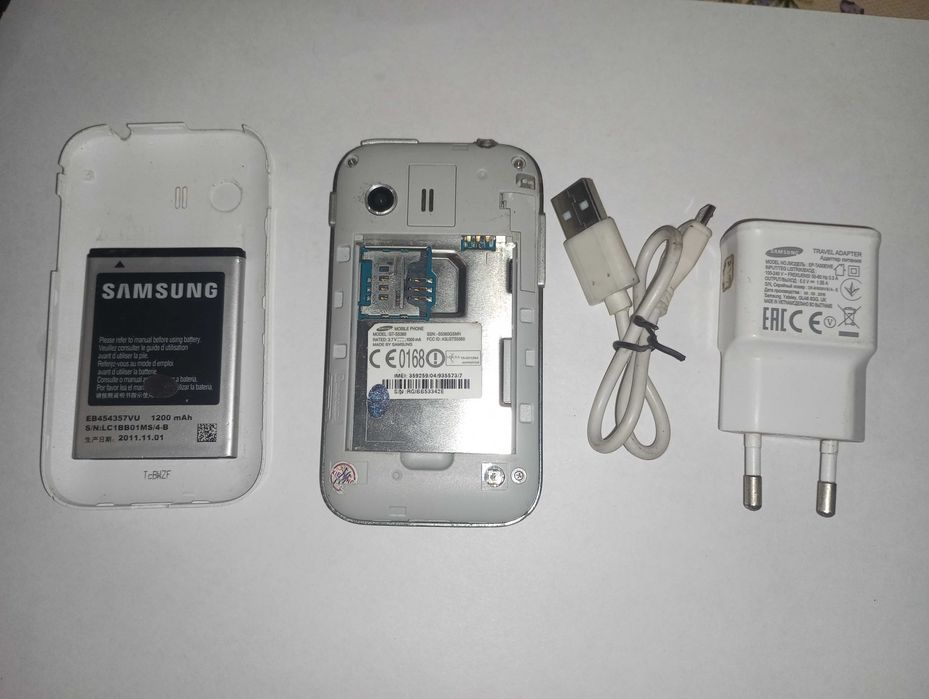 Звонилка сенсорный телефон Samsung Galaxy GTS5360 рабочий