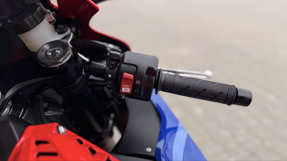 Мотоцикл HONDA CBR 1000 RR-R Fireblade